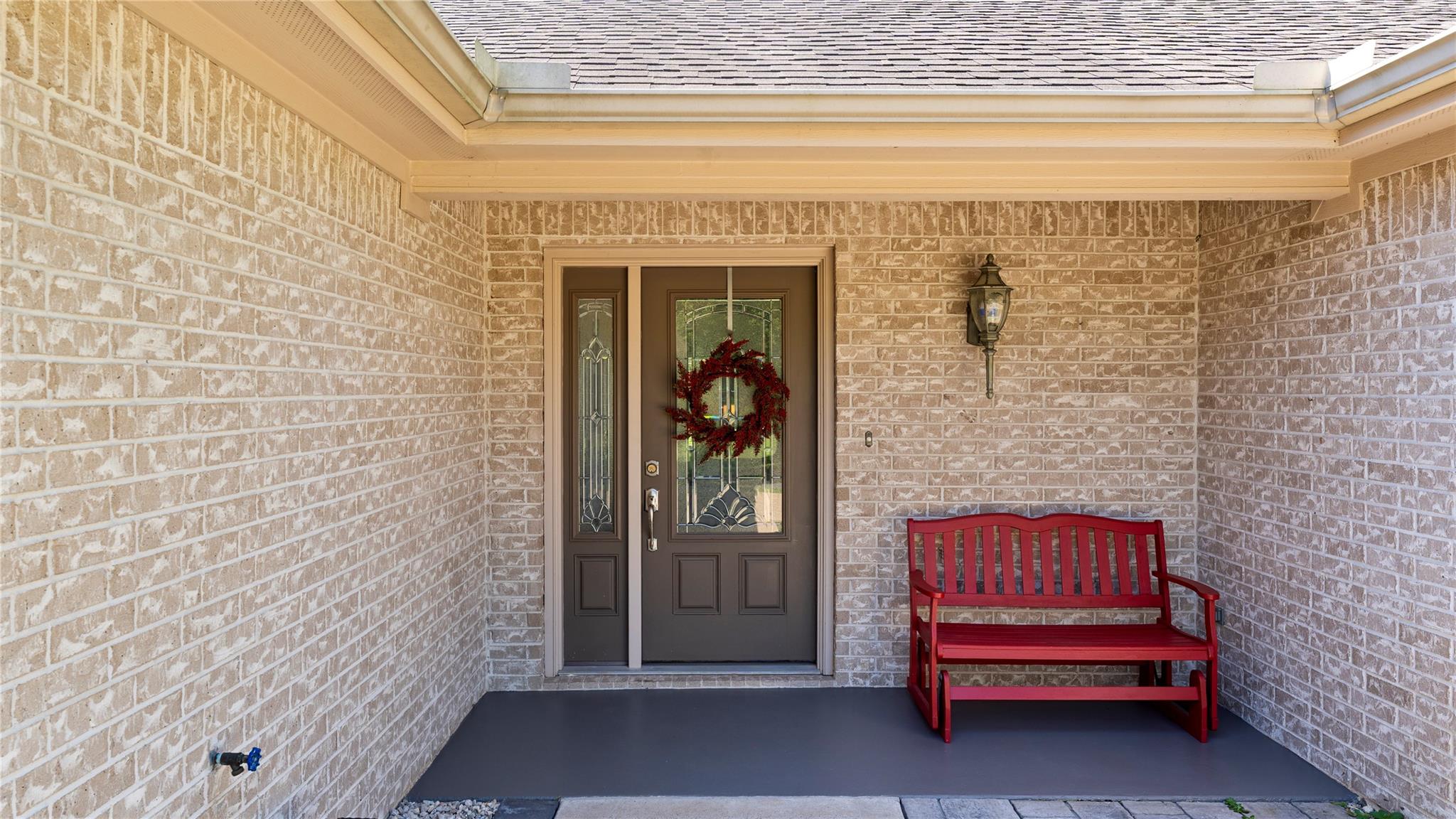 621 Hillcrest Circle