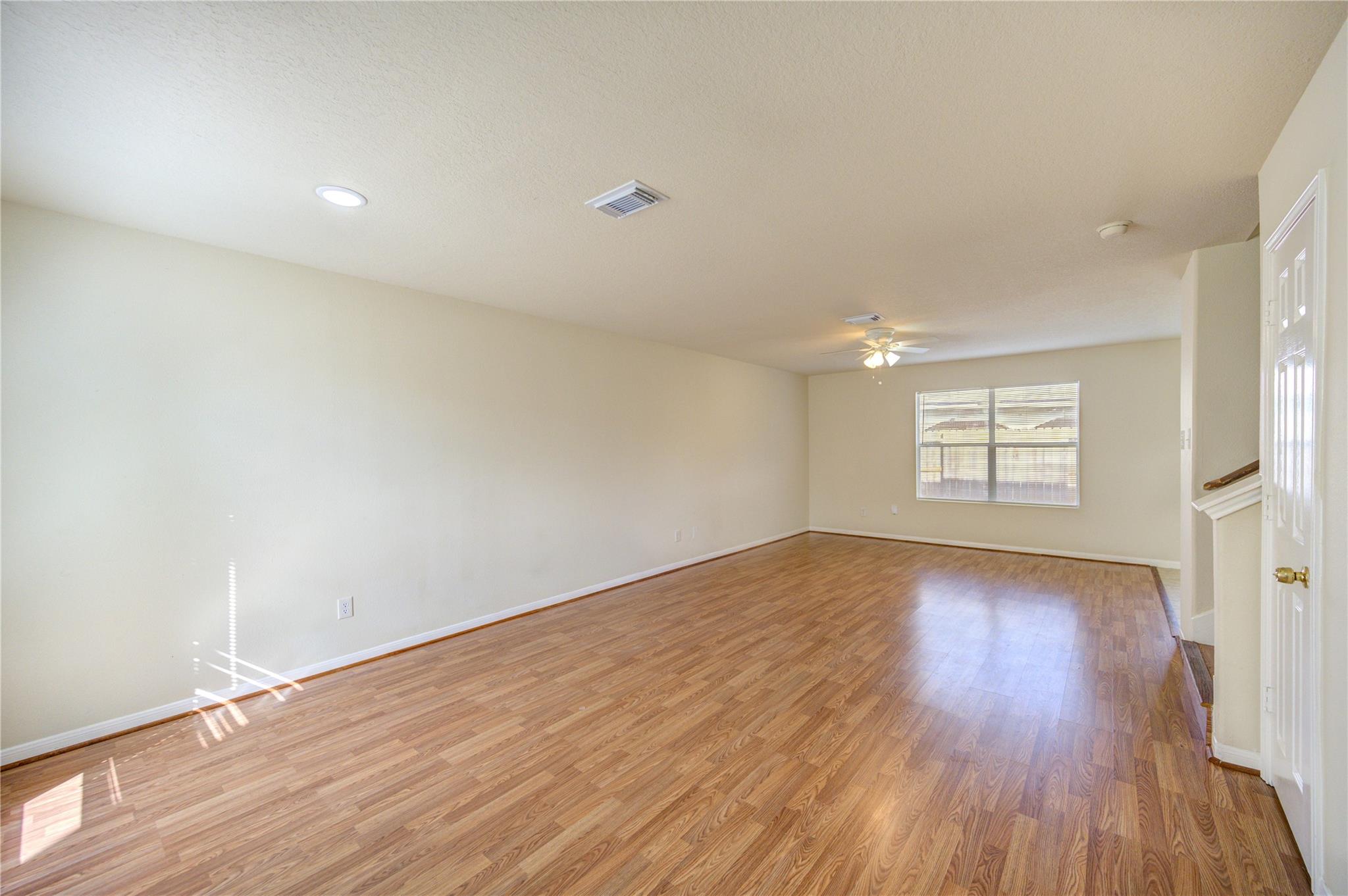 19506 Lighthouse Scene Lane