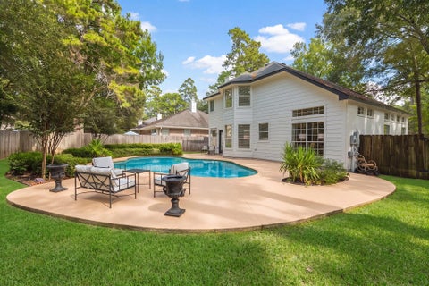 Photo of 71 N Willow Point Circle, The Woodlands, TX 77382 (MLS # 3341230)
