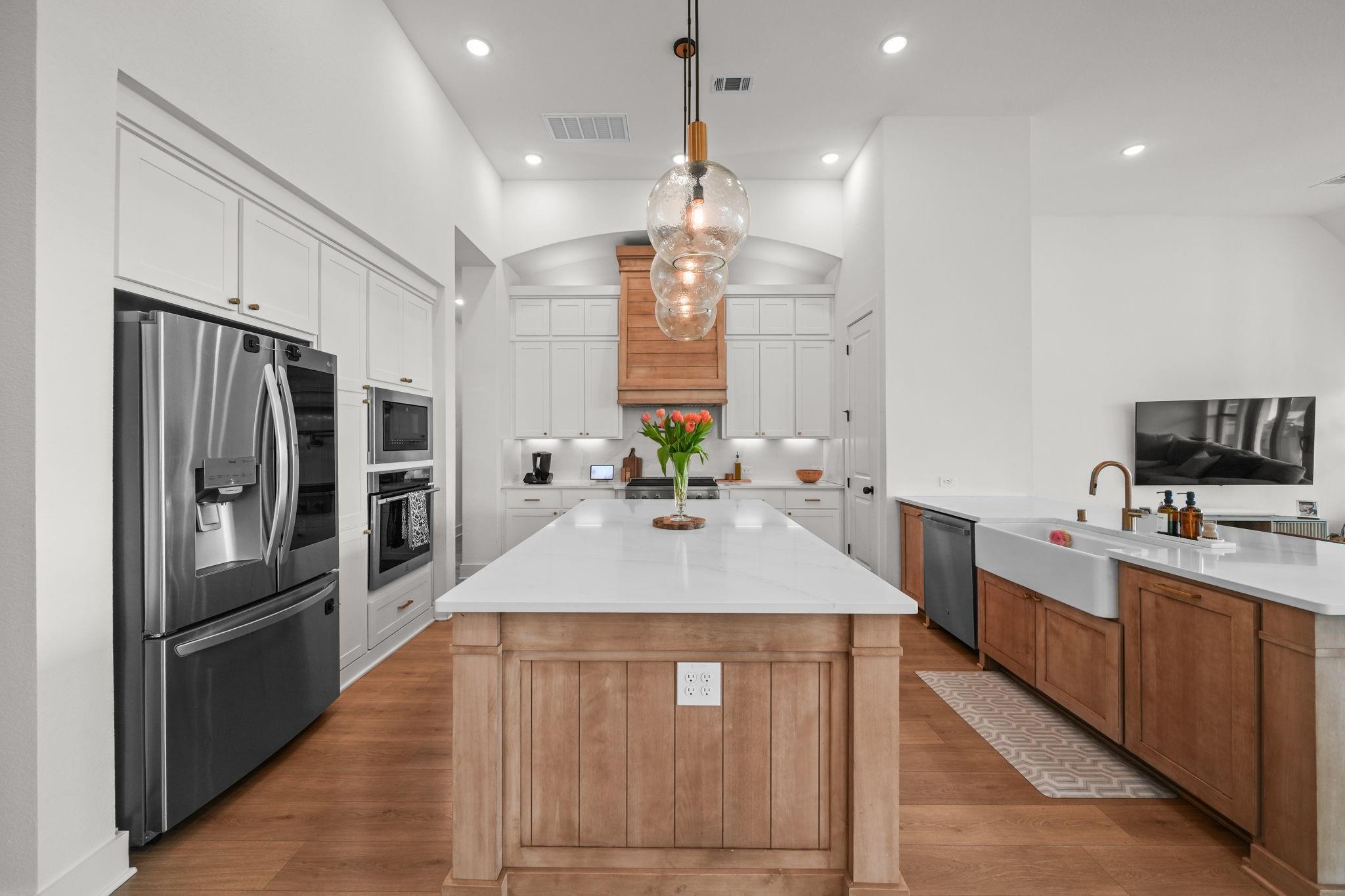 7642 Redwoods Forest Drive