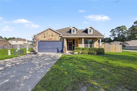 Homes For Sale - 1635 Waukegan Road<br/> Conroe, TX 77306