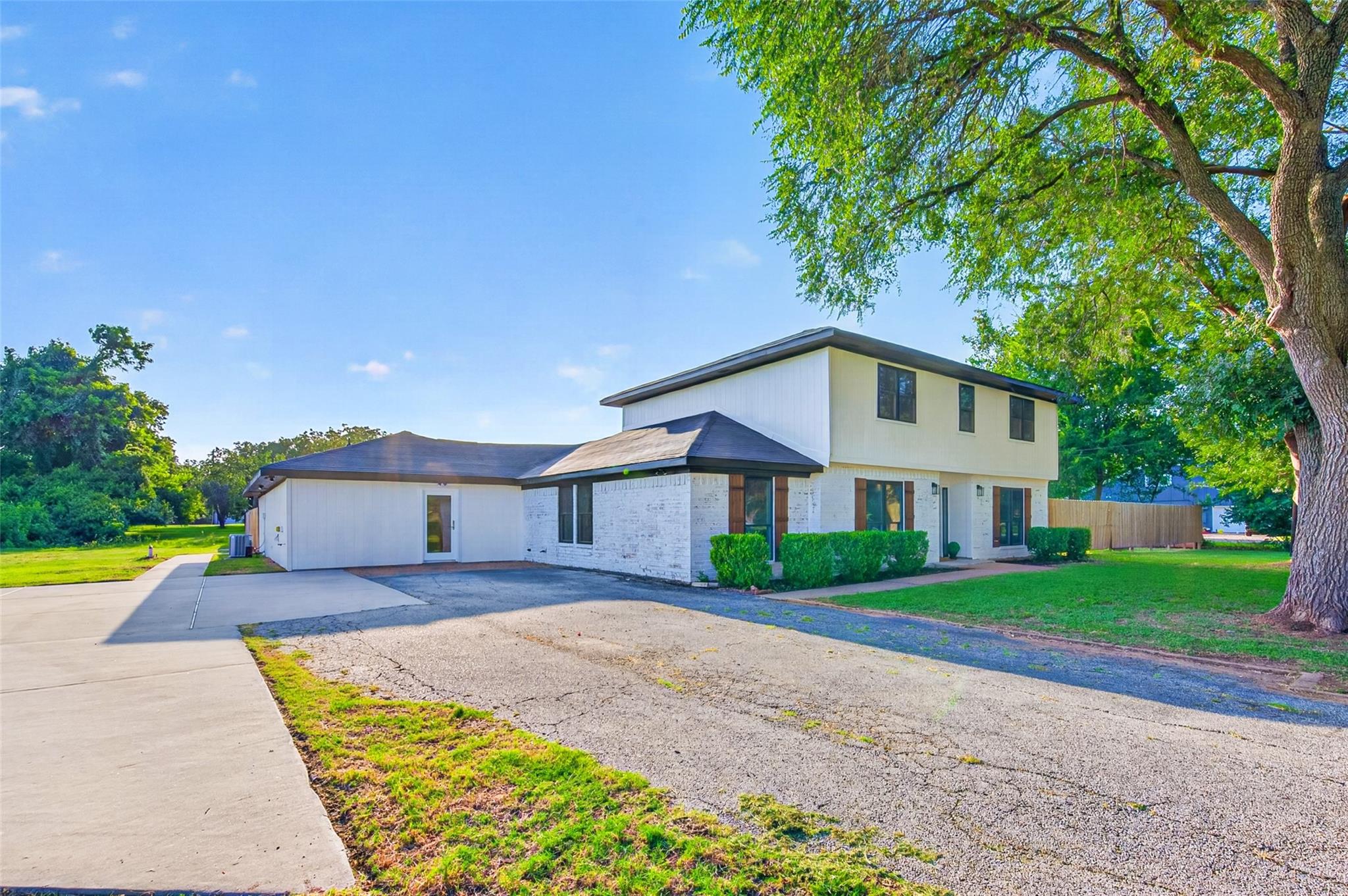 3811 Empress Lane