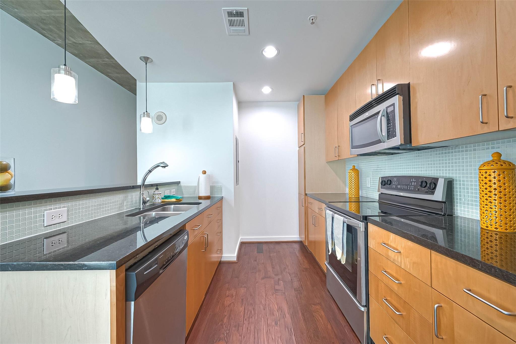 Houston, Texas 77004, United States, 1 Bedroom Bedrooms, ,2 BathroomsBathrooms,Residential,Active,193383