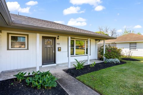 918 Martha Street Deer Park TX 77536