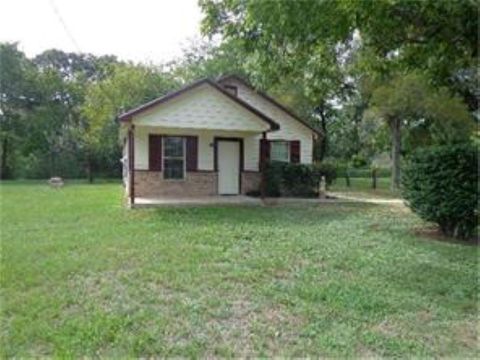 1131 W Front Street Sealy TX 77474