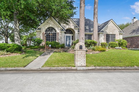 Photo of 19703 Clear Glen Drive, Humble, TX 77346 (MLS # 16610419)