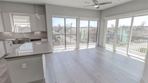 Photo of 401 W 25th Street #1101, Houston, TX 77008 (MLS # 67986315)