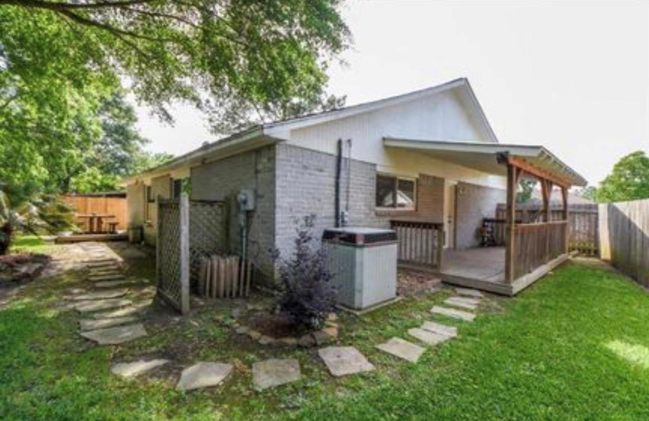 5906 Flower Gate Drive
