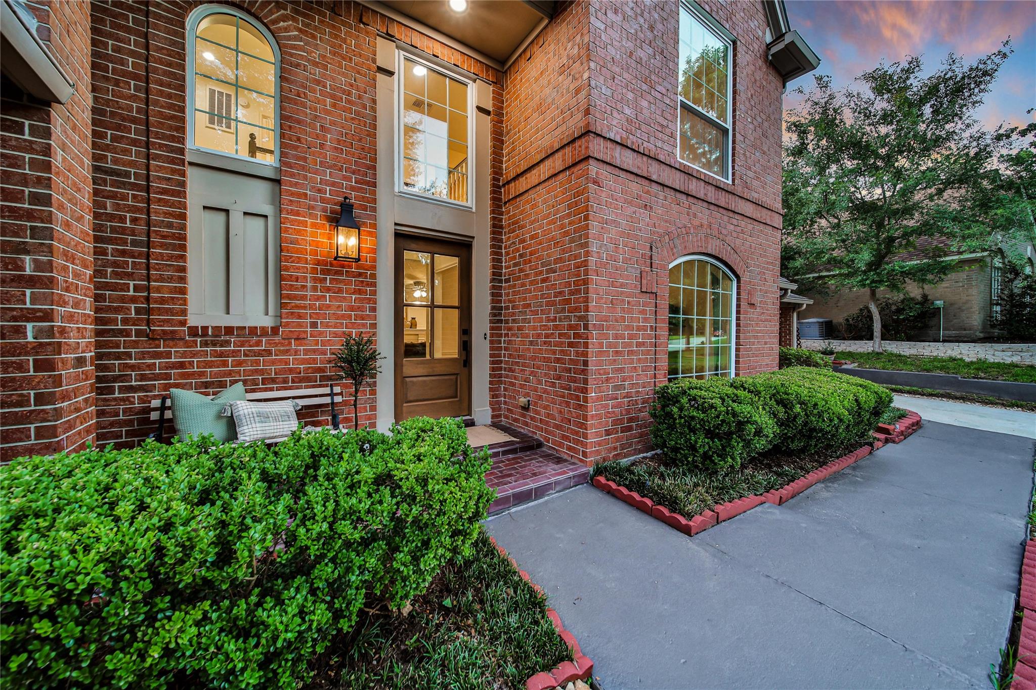 14 Twin Springs Place