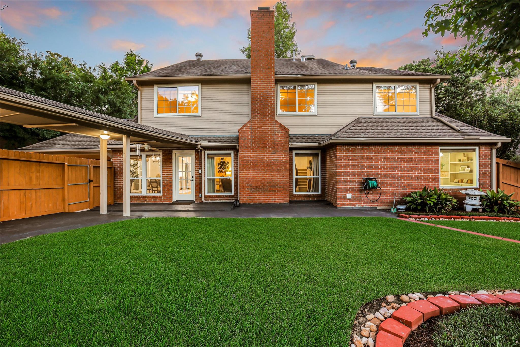14 Twin Springs Place