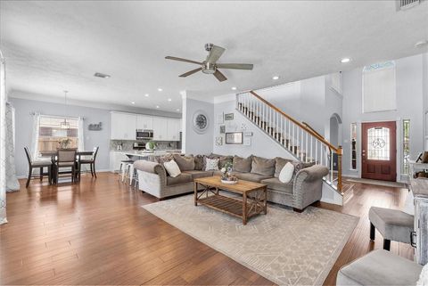 Photo of 413 Lookout Lane, Dickinson, TX 77539 (MLS # 90752648)