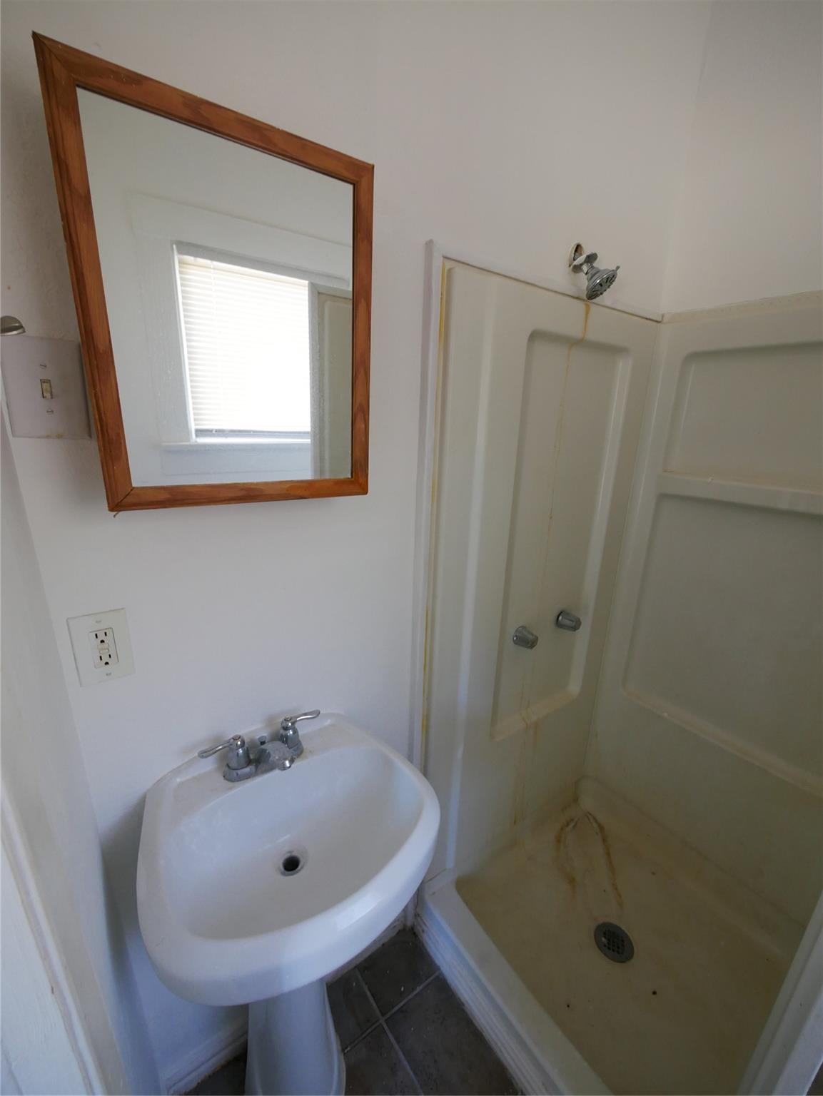 Houston, Texas 77021, United States, 3 Bedrooms Bedrooms, ,2 BathroomsBathrooms,Residential,Active,228398