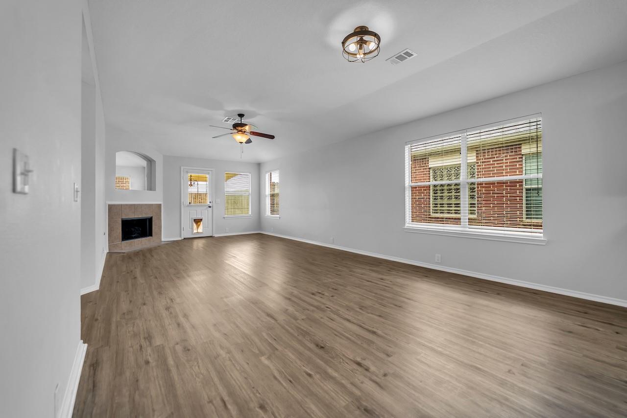 5734 Baldwin Elm Street