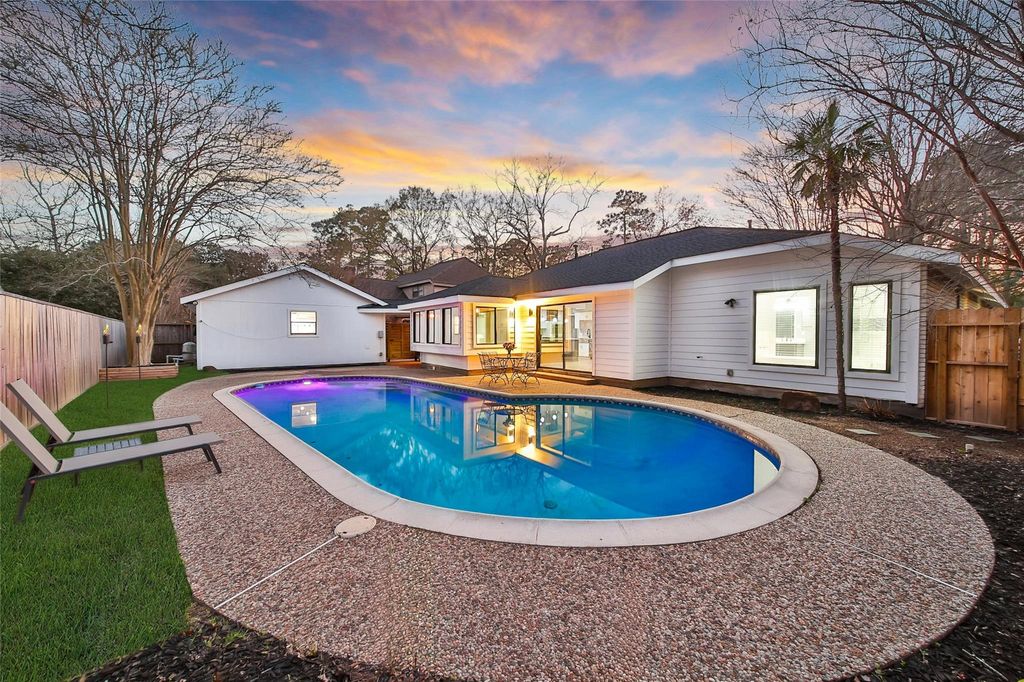 Photo of 2306 Pleasant Creek Drive, Houston, TX 77345 (MLS # 7907793)