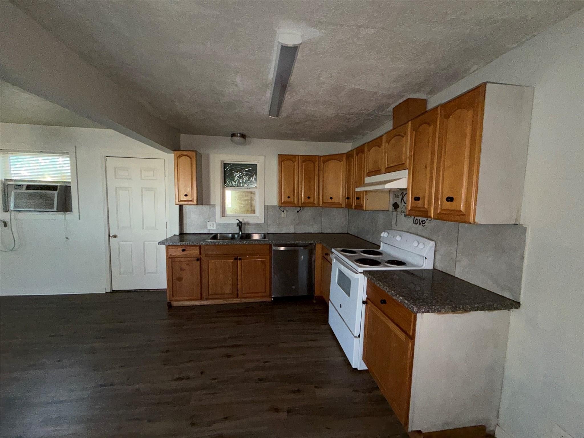 412 Snow Drive