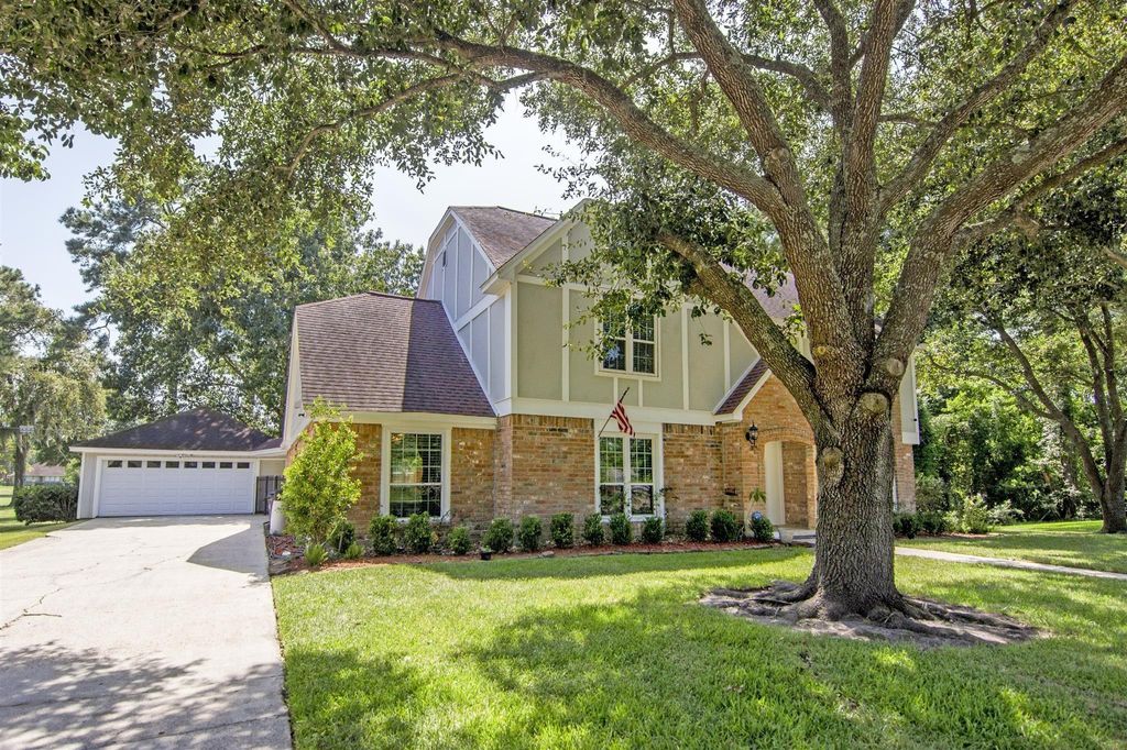 Photo of 20727 Atascocita Shores Drive, Houston, TX 77346 (MLS # 23835009)