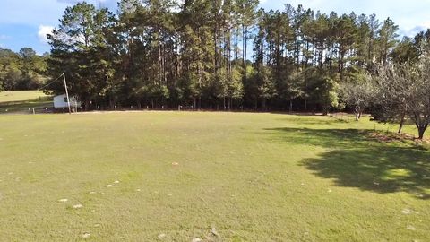 Tiny photo for 908 N Pitzer Street, Colmesneil, TX 75938 (MLS # 80303245)