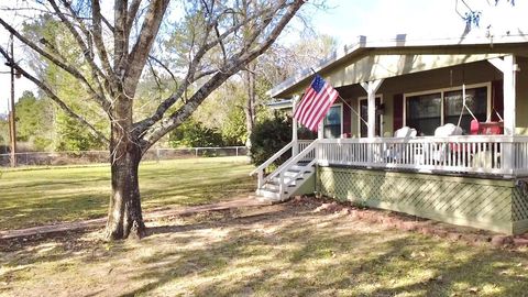 Tiny photo for 908 N Pitzer Street, Colmesneil, TX 75938 (MLS # 80303245)