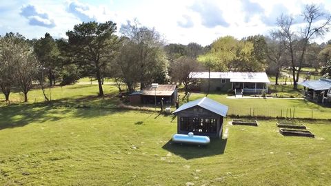 Tiny photo for 908 N Pitzer Street, Colmesneil, TX 75938 (MLS # 80303245)