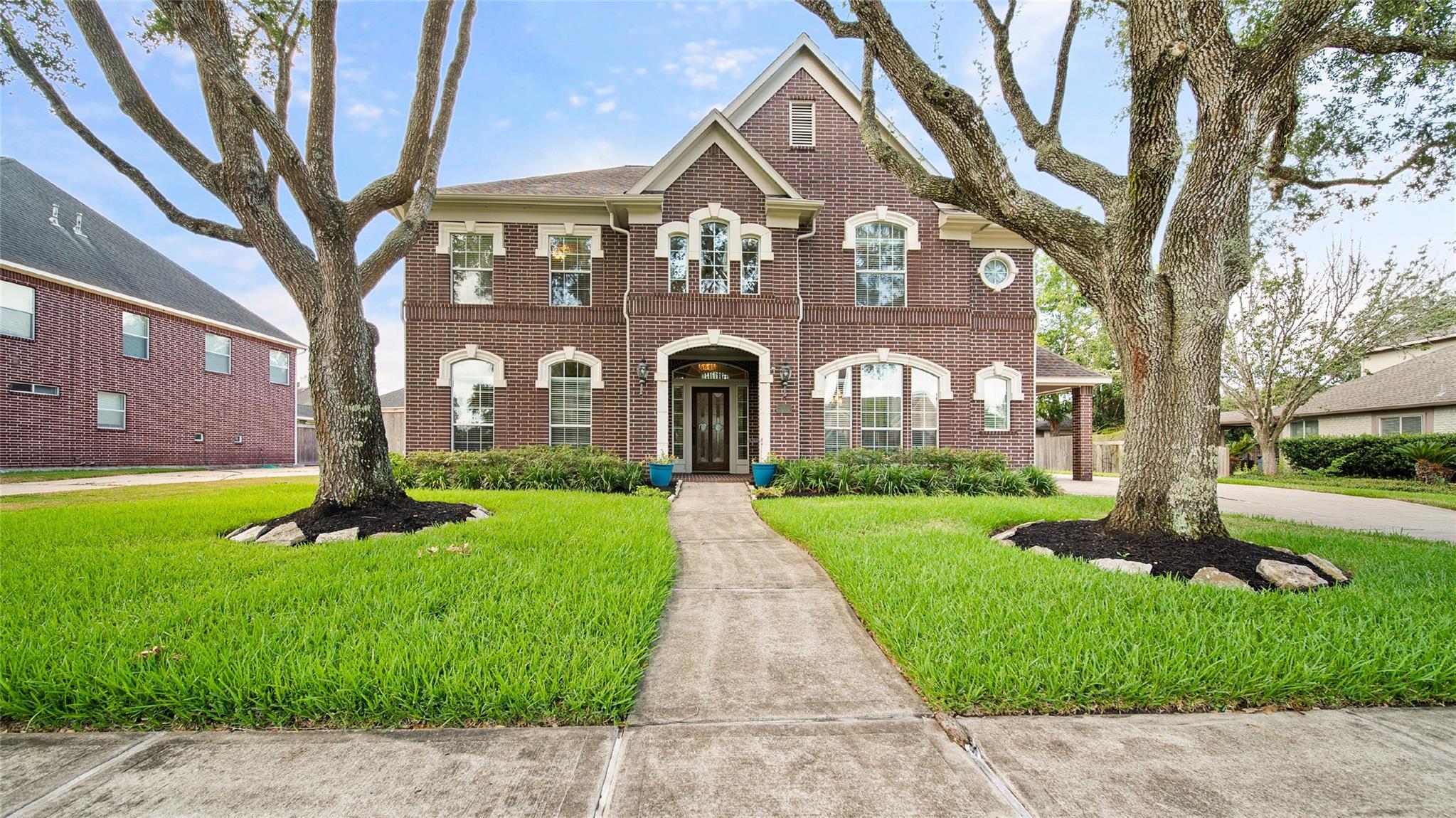 2863 Love Lane