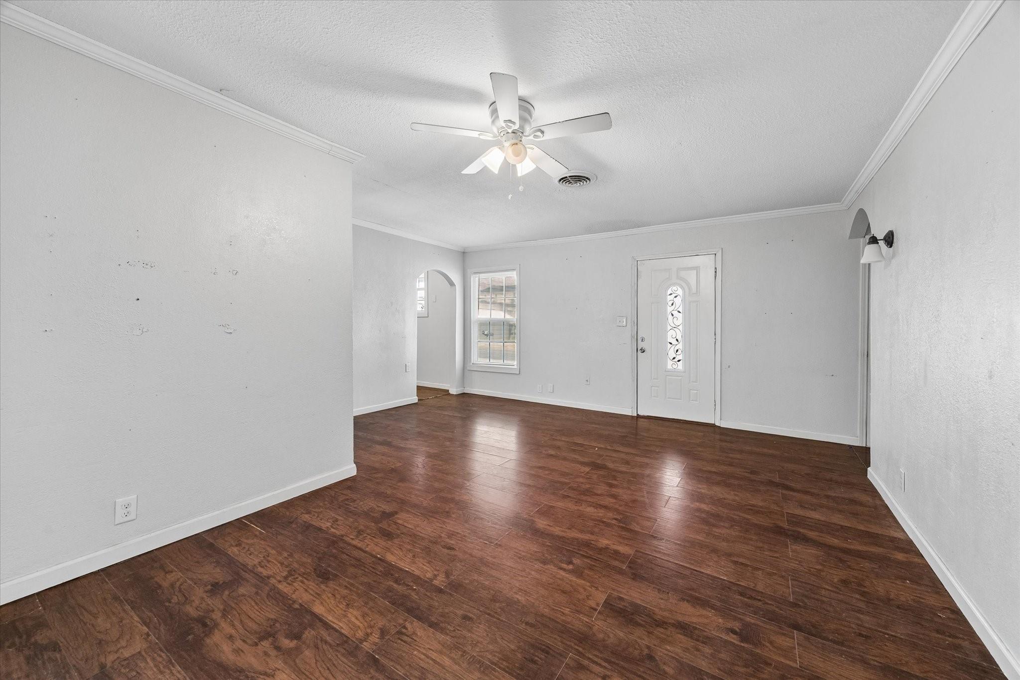 421 Dwire Dr