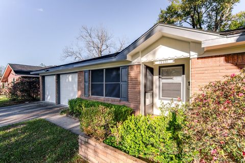 Tiny photo for 12331 Atwell Drive, Houston, TX 77035 (MLS # 12571749)