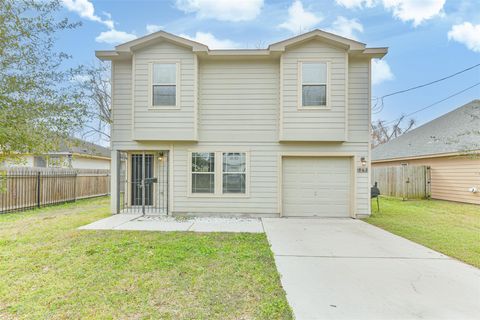 Photo of 963 Lucky Street, Houston, TX 77088 (MLS # 20172773)