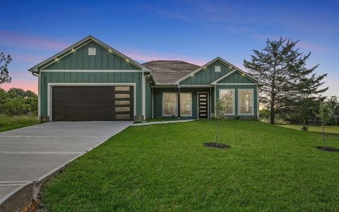 Photo of 70 N Pine Harbour Drive, Coldspring, TX 77331 (MLS # 19918138)
