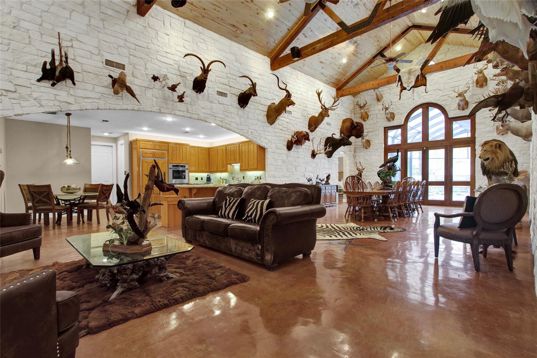 21405 Whispering Pines