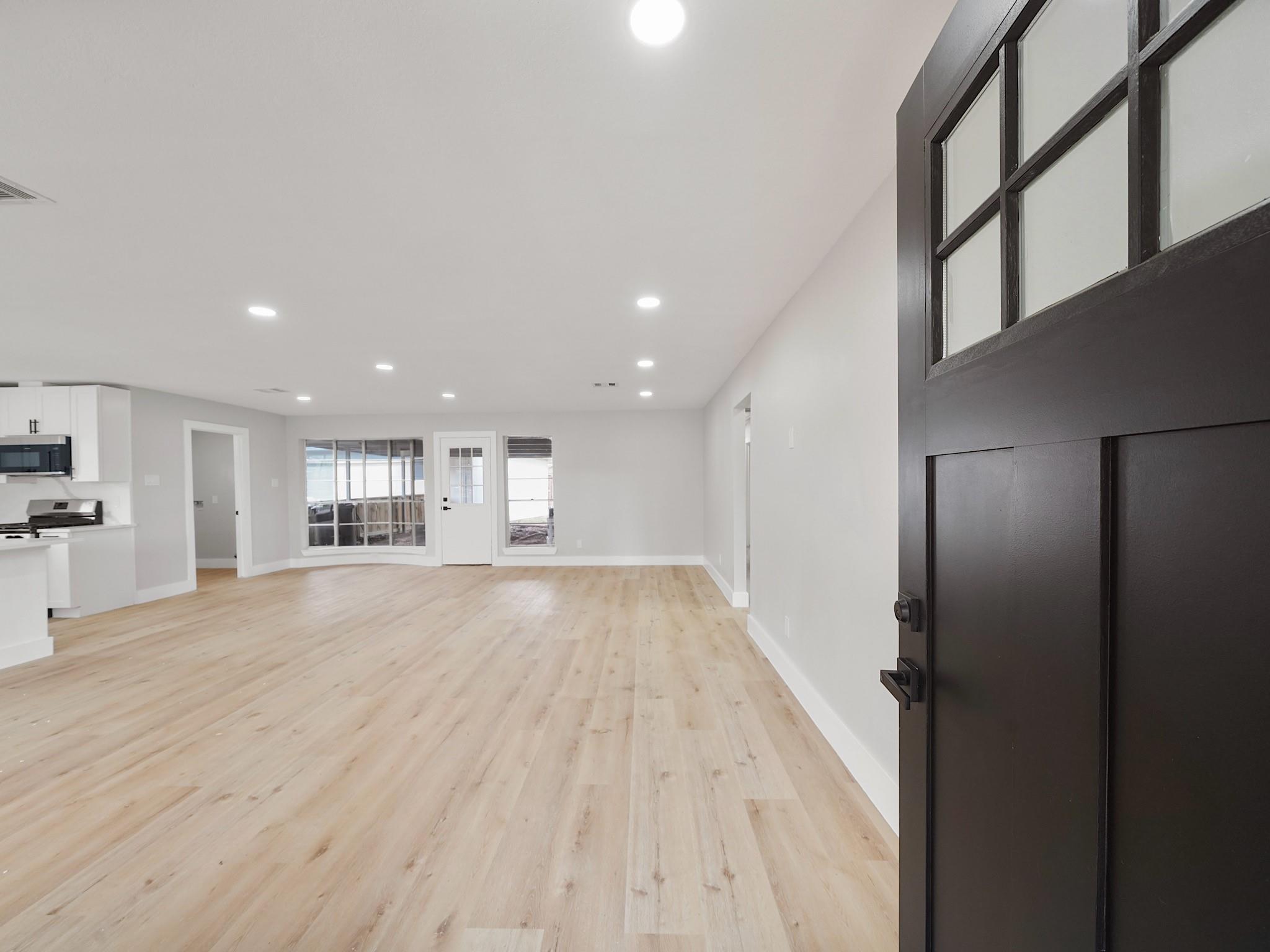 13906 Vinehill Drive