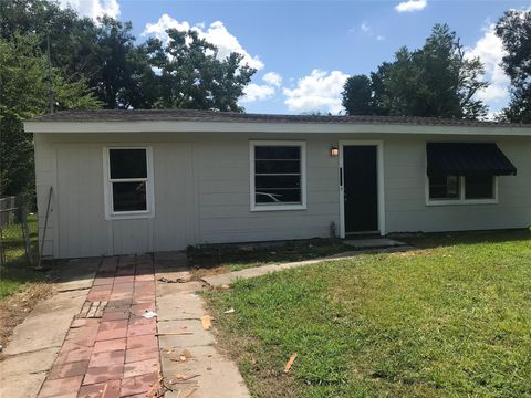 Photo of 7309 Ardennes Street, Houston, TX 77033 (MLS # 61055860)