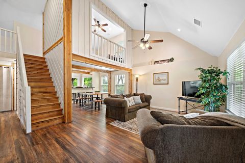 Photo of 401 Lazy River Lane, Mont Belvieu, TX 77523 (MLS # 6282491)