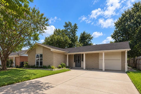 Photo of 3719 Heatherbrook Drive, Houston, TX 77045 (MLS # 91656607)