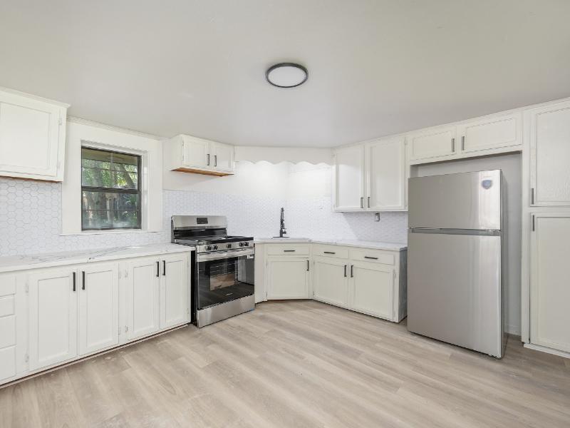 3111 Hicks Avenue
