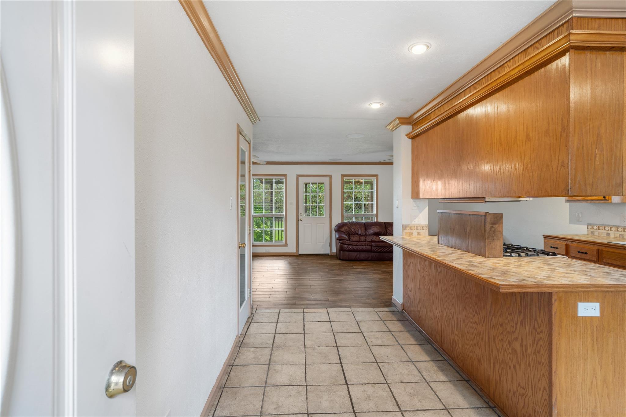 607 Francis Ct Court