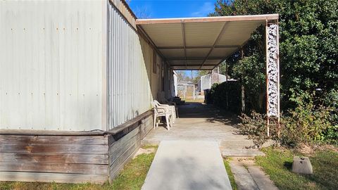 502 South Pine Circle Pinehurst TX 77362