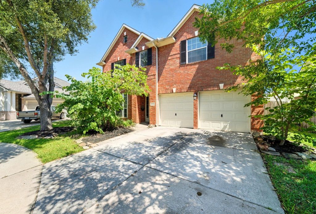 Photo of 13522 Summer Villa Lane, Houston, TX 77044 (MLS # 10181860)