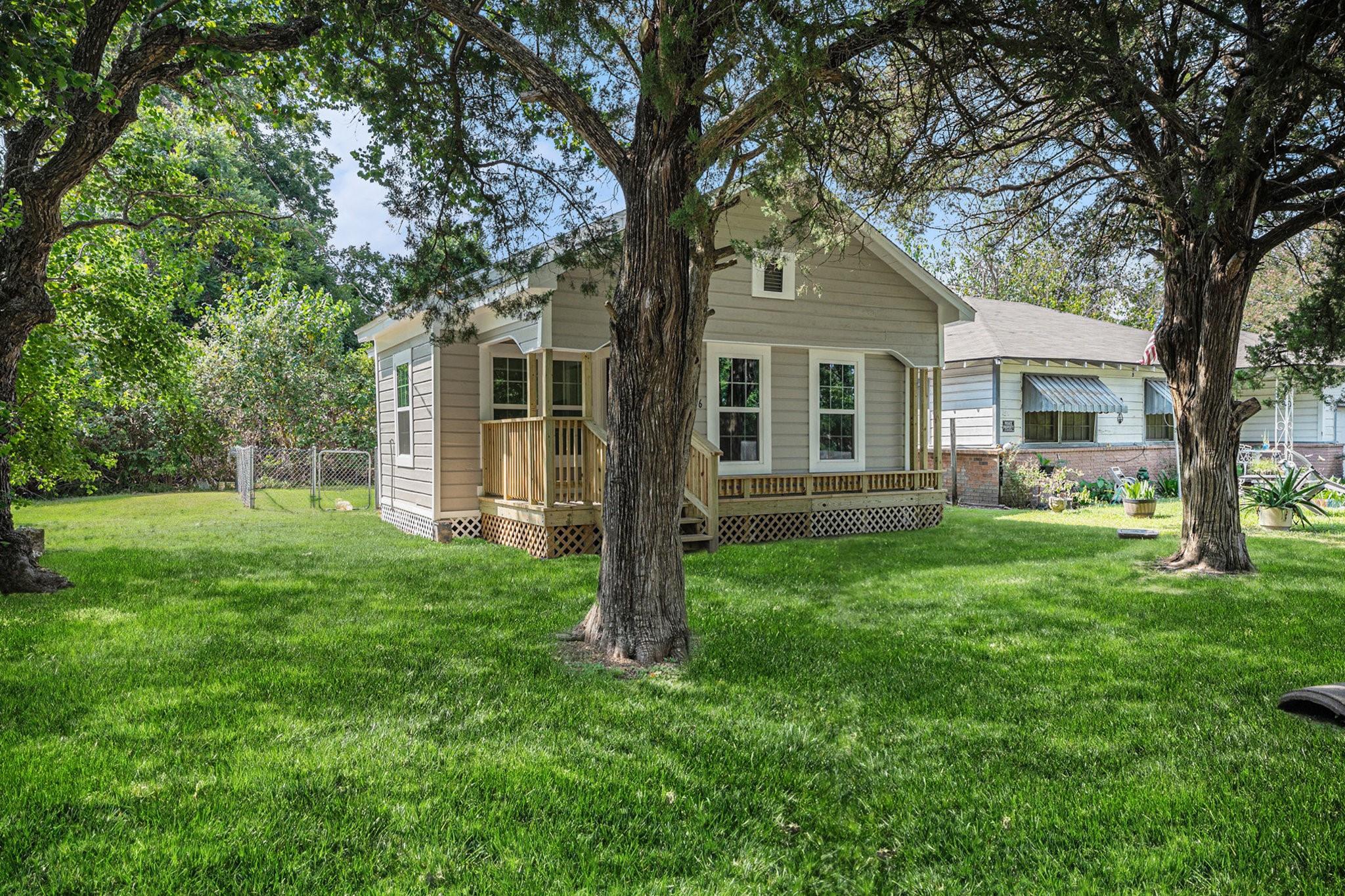 206 Edgar Street