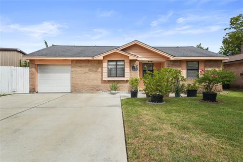 Photo of 730 Stonyridge Street, Channelview, TX 77530 (MLS # 58833083)