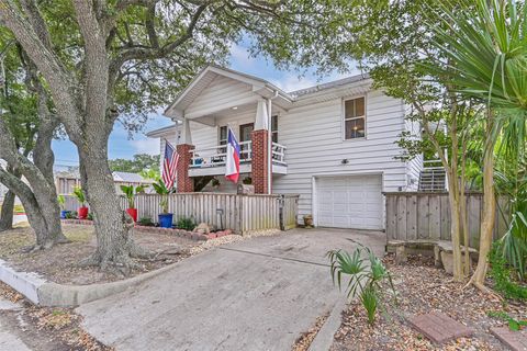 Photo of 2425 51st Street, Galveston, TX 77551 (MLS # 98144463)
