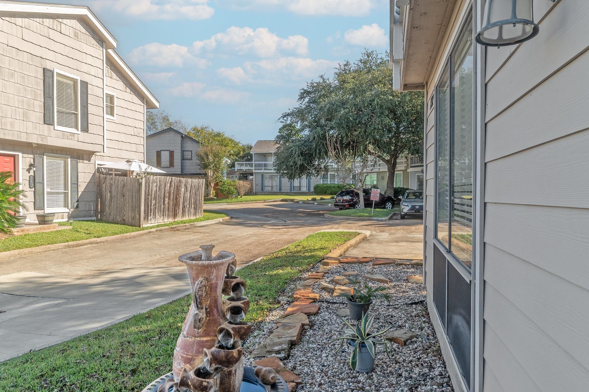 132 April Point Drive N