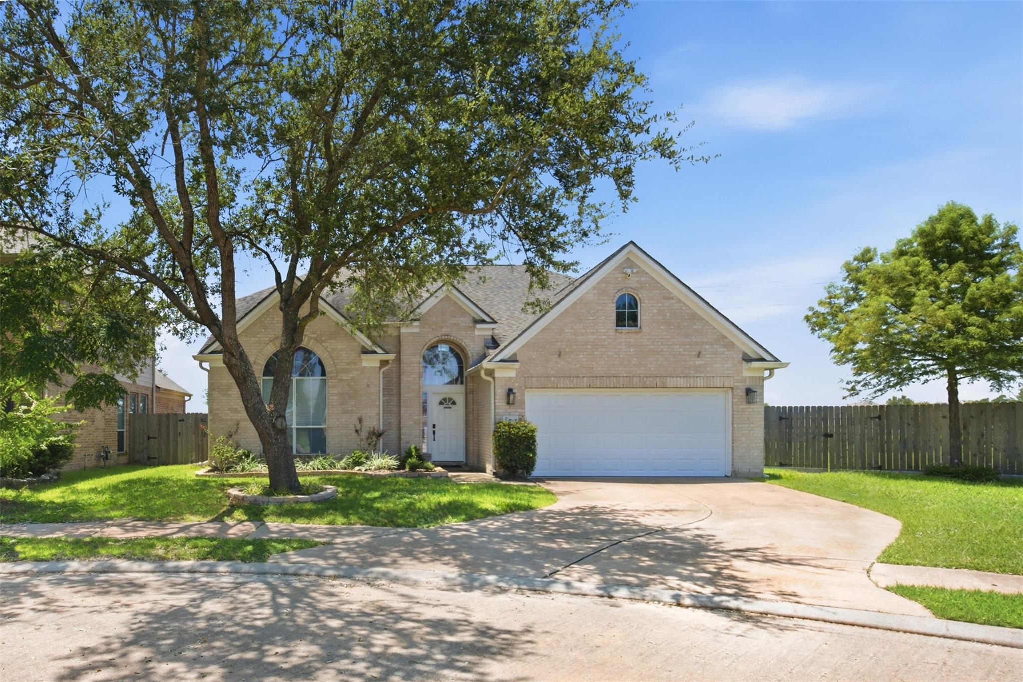 15135 By The Lake Way