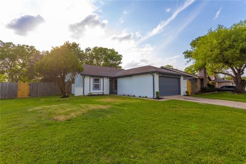 Photo of 10030 Tahoka Lane, Sugar Land, TX 77498 (MLS # 73830623)