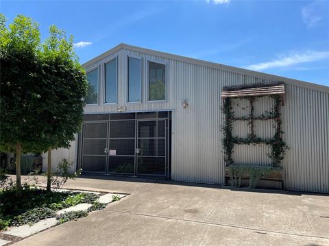 Photo of 5911 Winsome Lane #B, Houston, TX 77057 (MLS # 8572330)