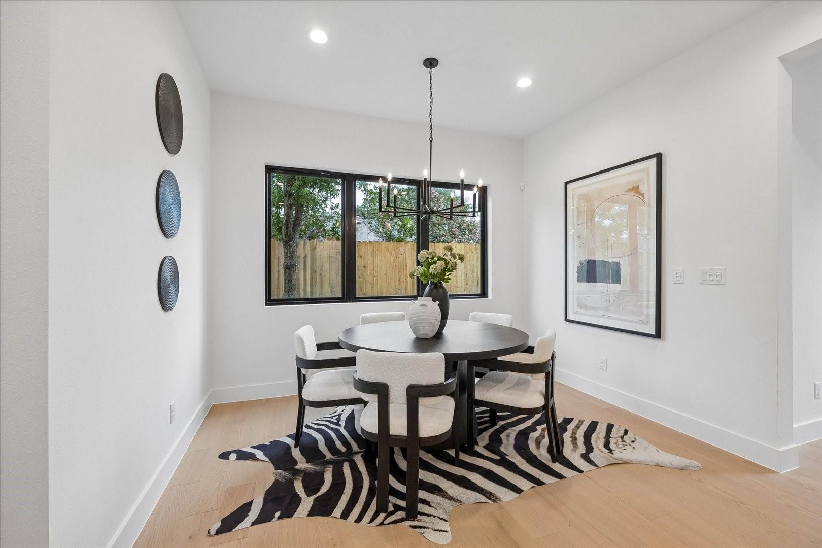 1031 W 43rd Street