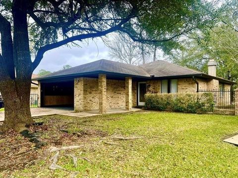 Photo of 9530 Cumberland Drive, Beaumont, TX 77708 (MLS # 36841800)