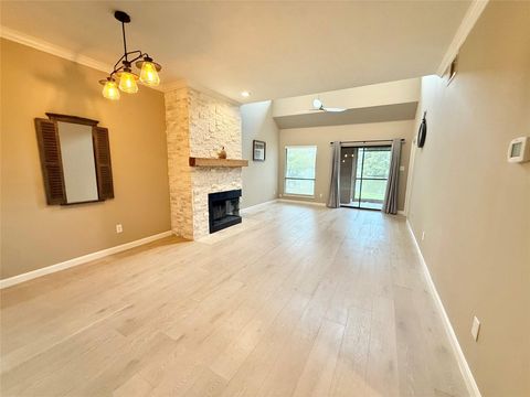 4144 Greystone Way 604 Sugar Land TX 77479