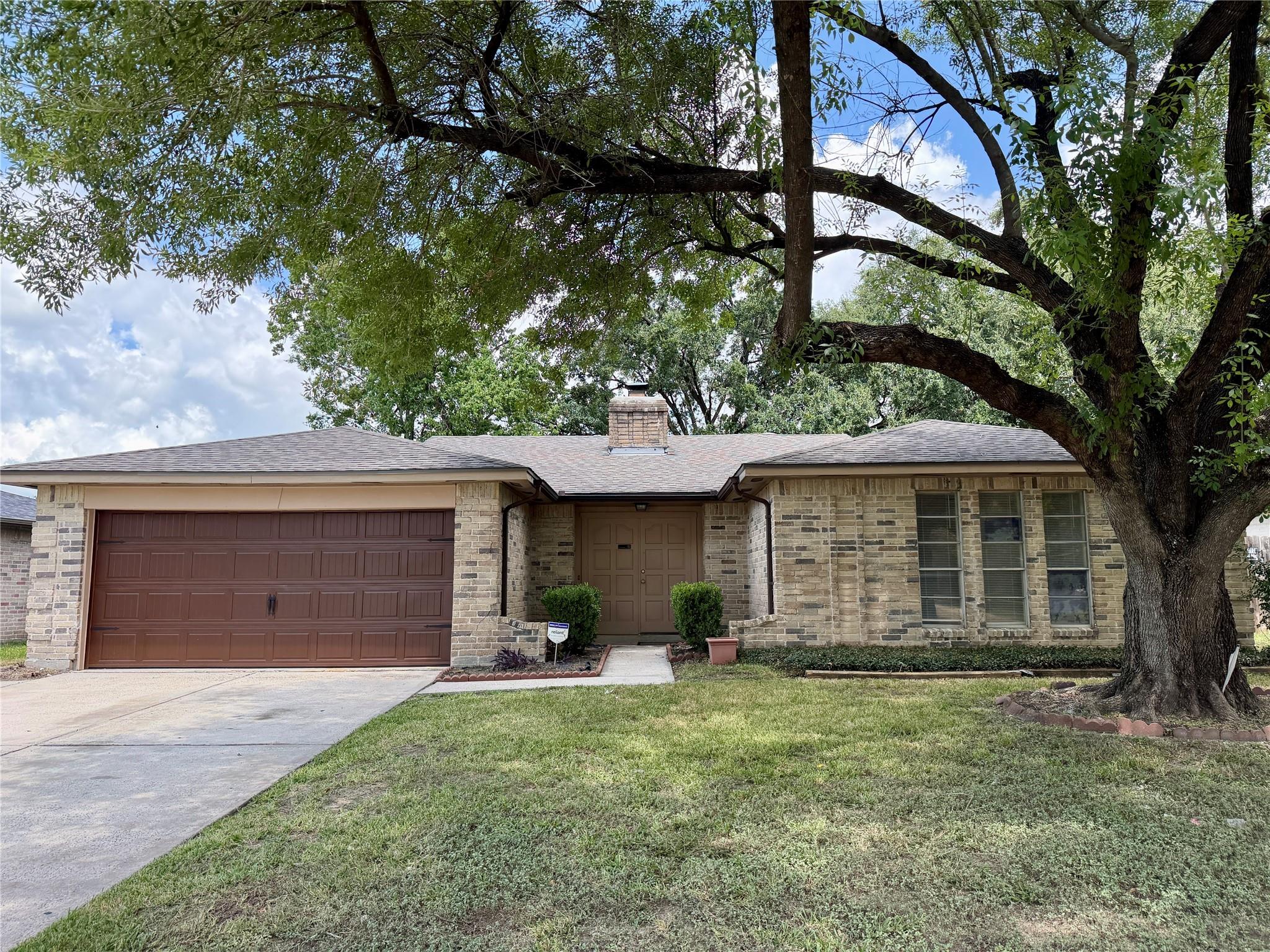 2218 Green Knoll Drive