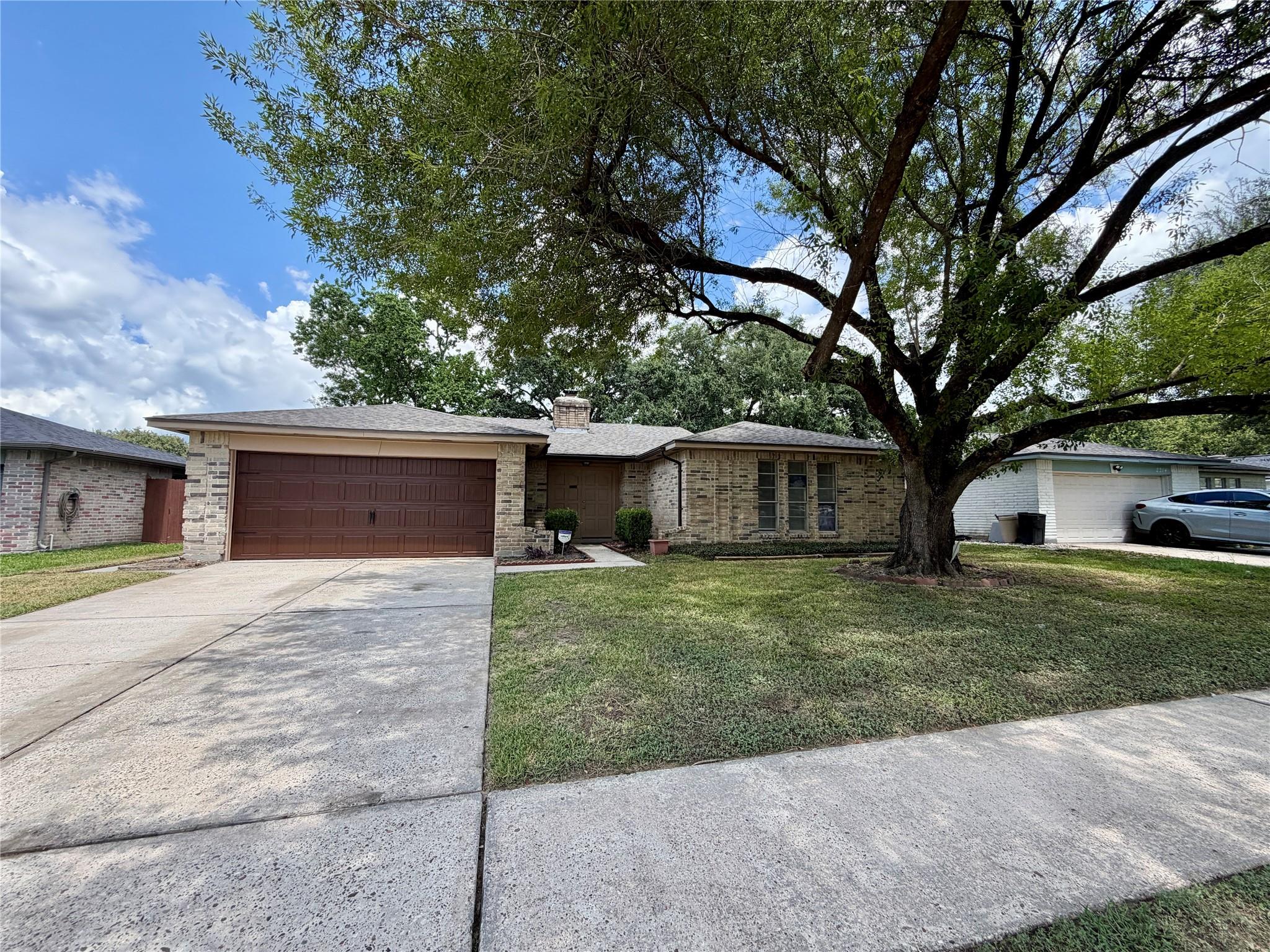 2218 Green Knoll Drive