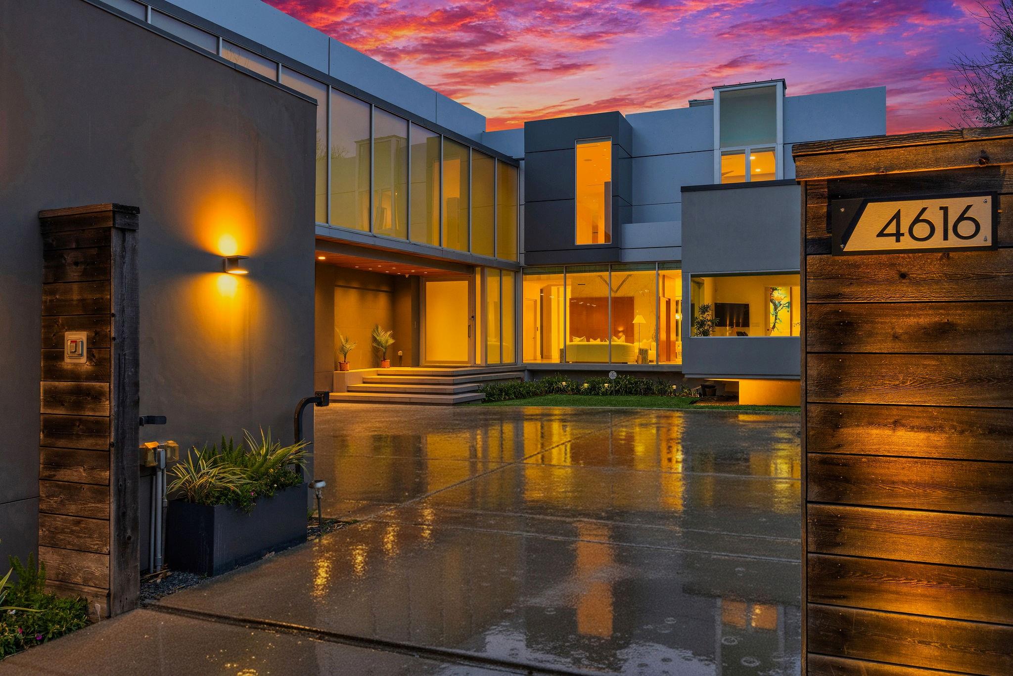 4616 Oleander Street